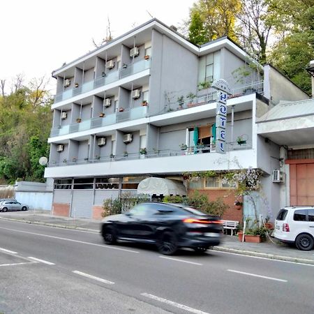 Hotel Lombardia Seveso Екстер'єр фото
