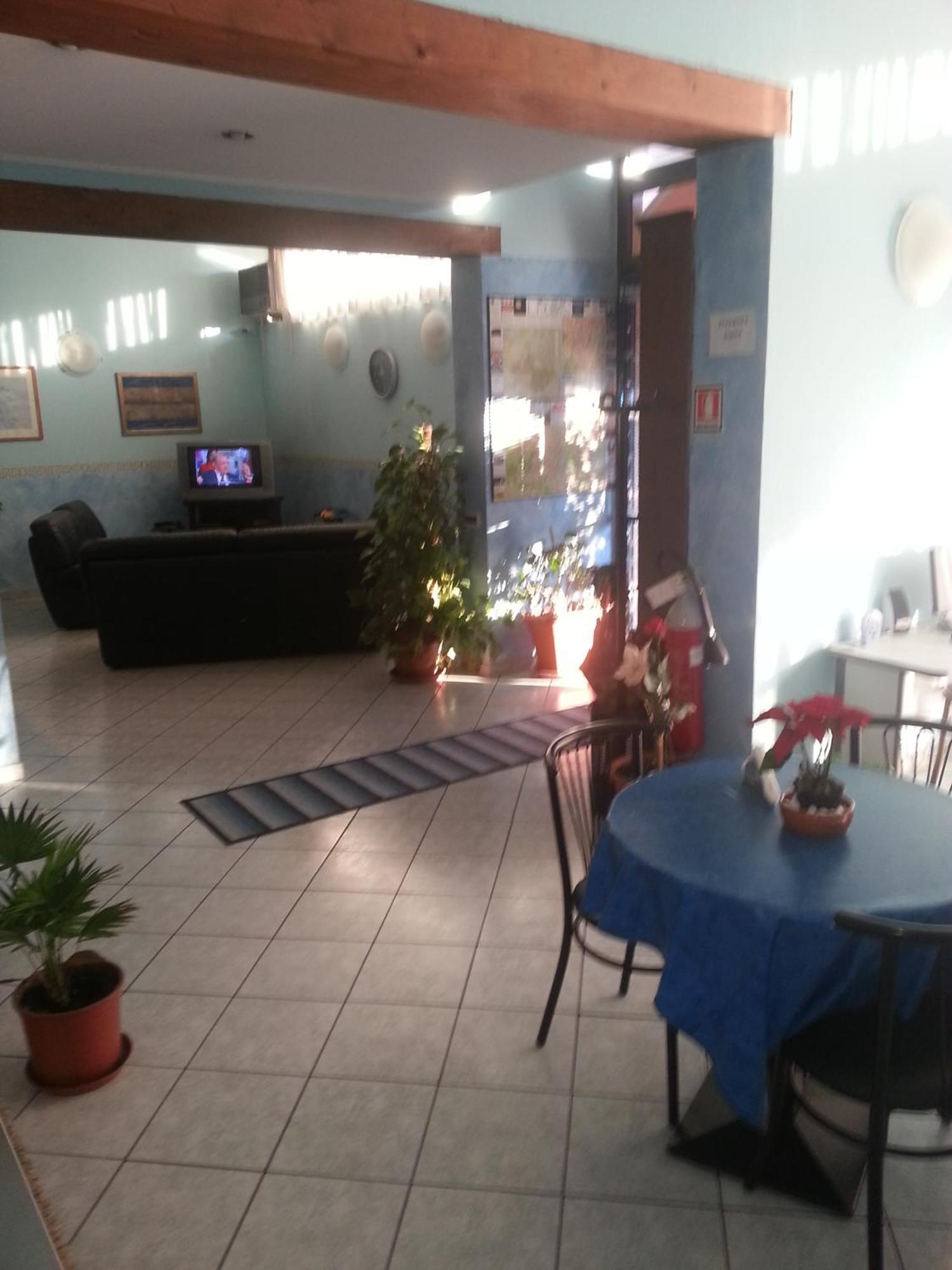 Hotel Lombardia Seveso Екстер'єр фото
