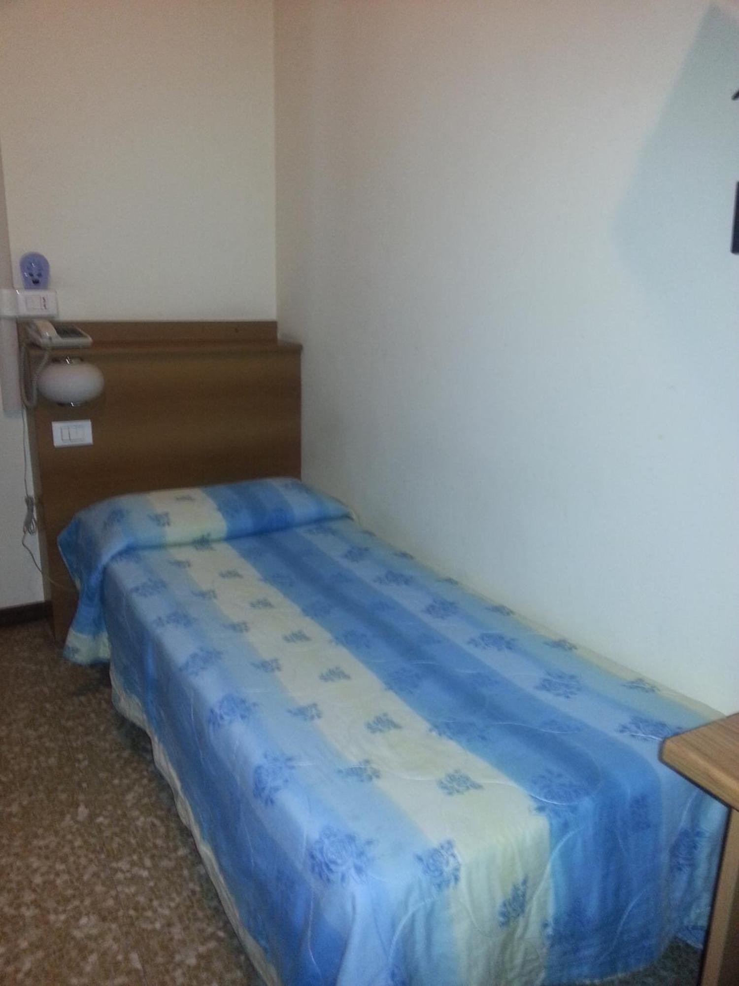 Hotel Lombardia Seveso Екстер'єр фото