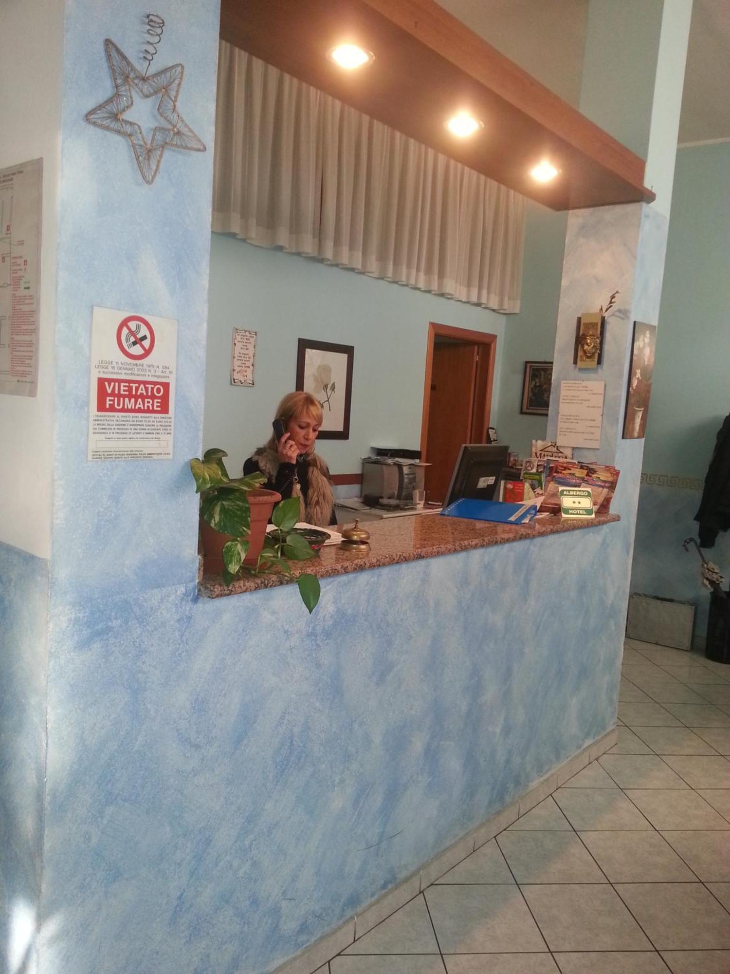 Hotel Lombardia Seveso Екстер'єр фото