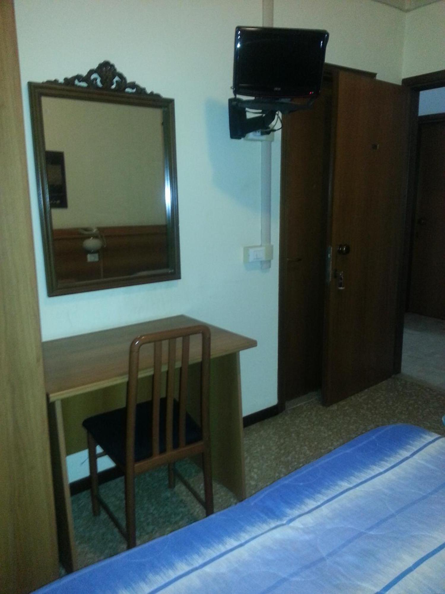 Hotel Lombardia Seveso Екстер'єр фото