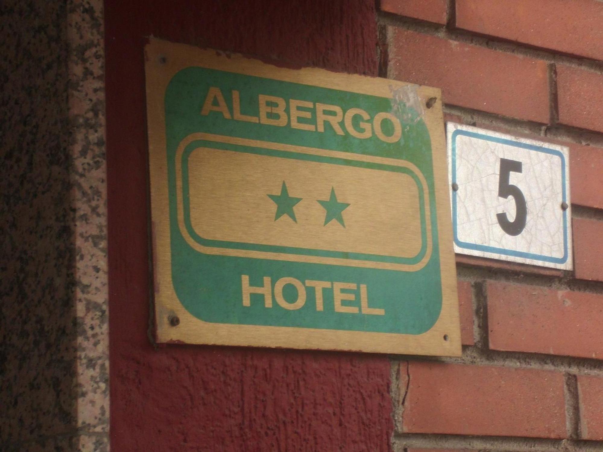 Hotel Lombardia Seveso Екстер'єр фото