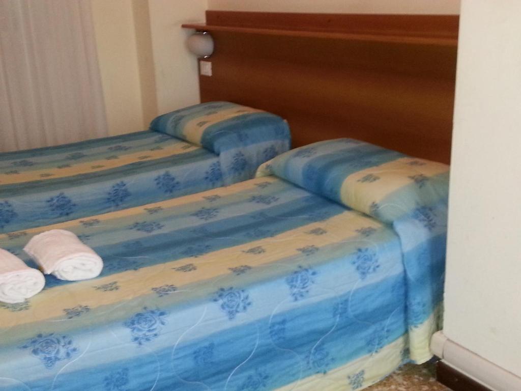 Hotel Lombardia Seveso Екстер'єр фото