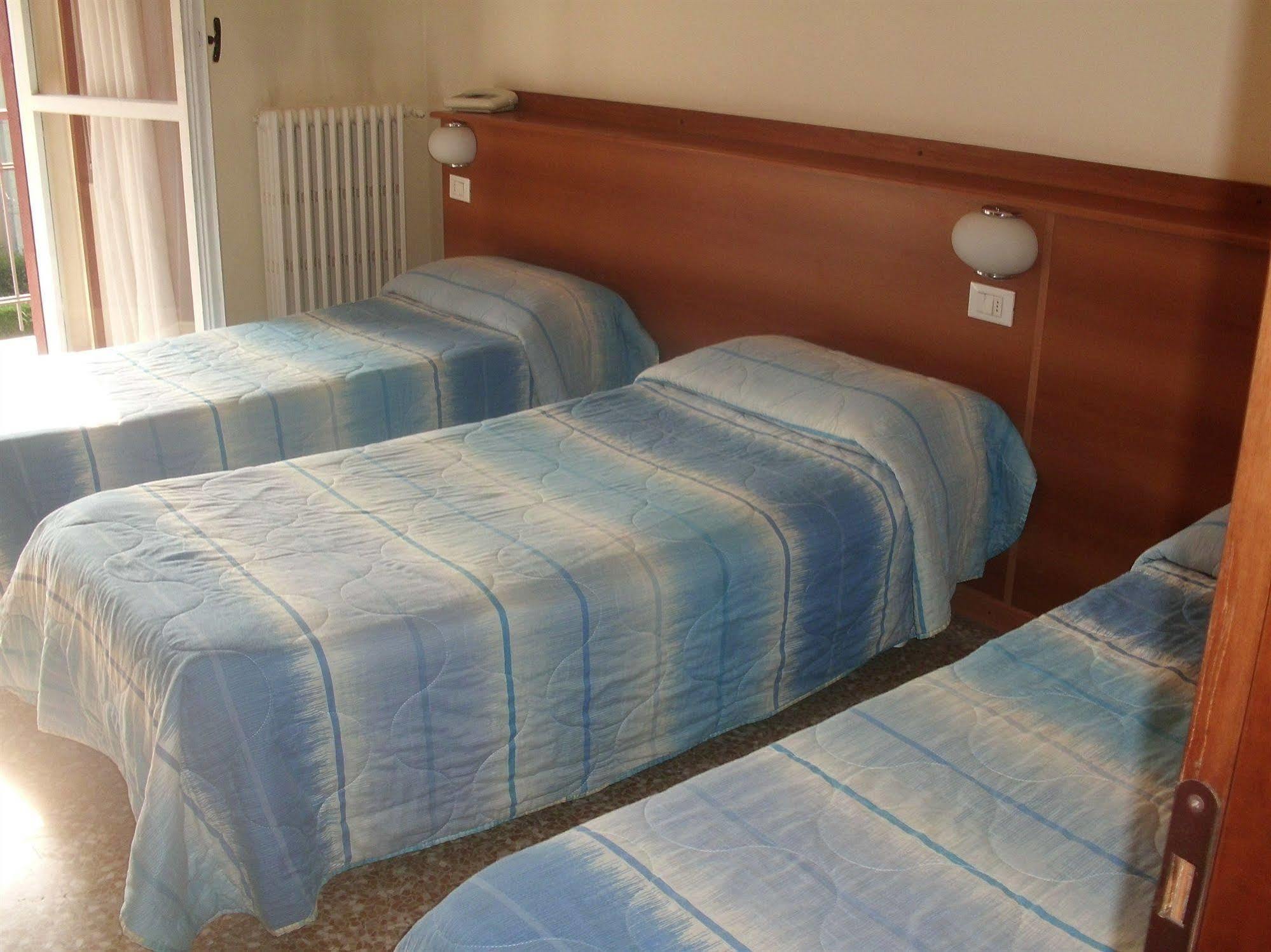 Hotel Lombardia Seveso Екстер'єр фото