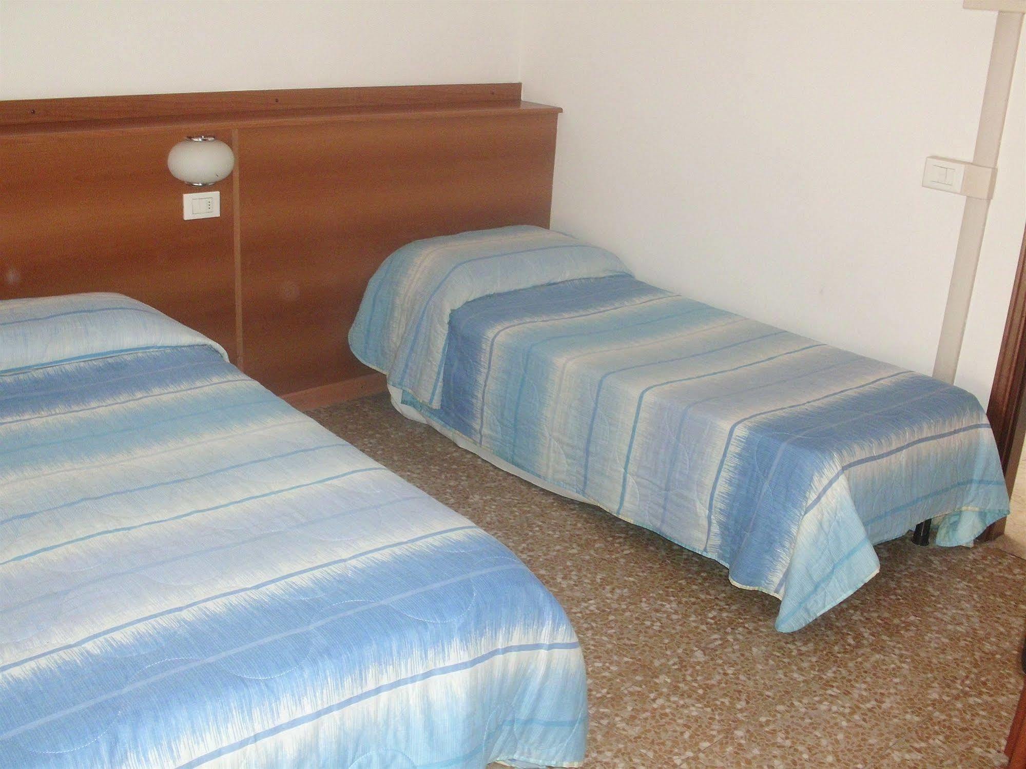 Hotel Lombardia Seveso Екстер'єр фото