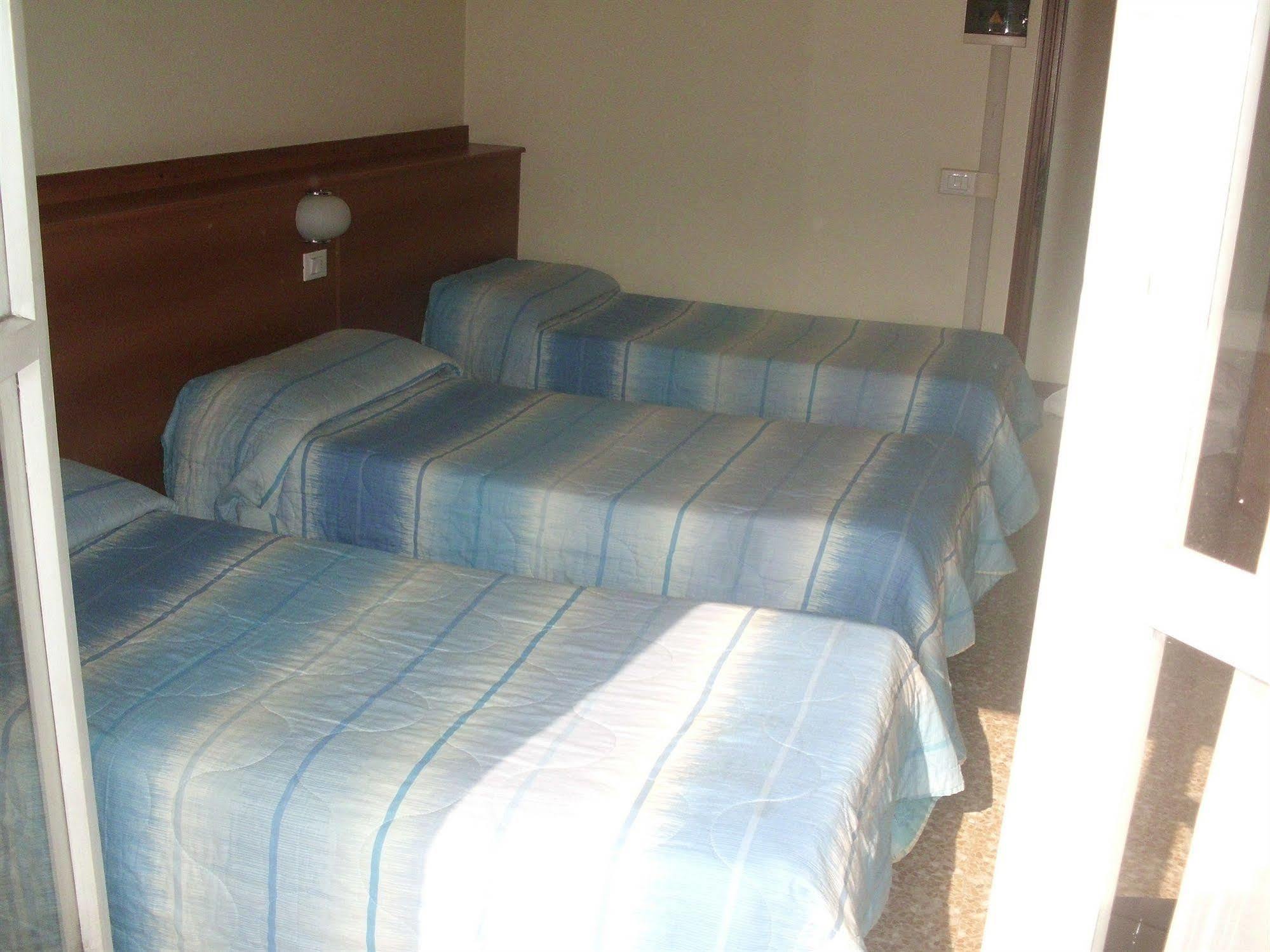 Hotel Lombardia Seveso Екстер'єр фото