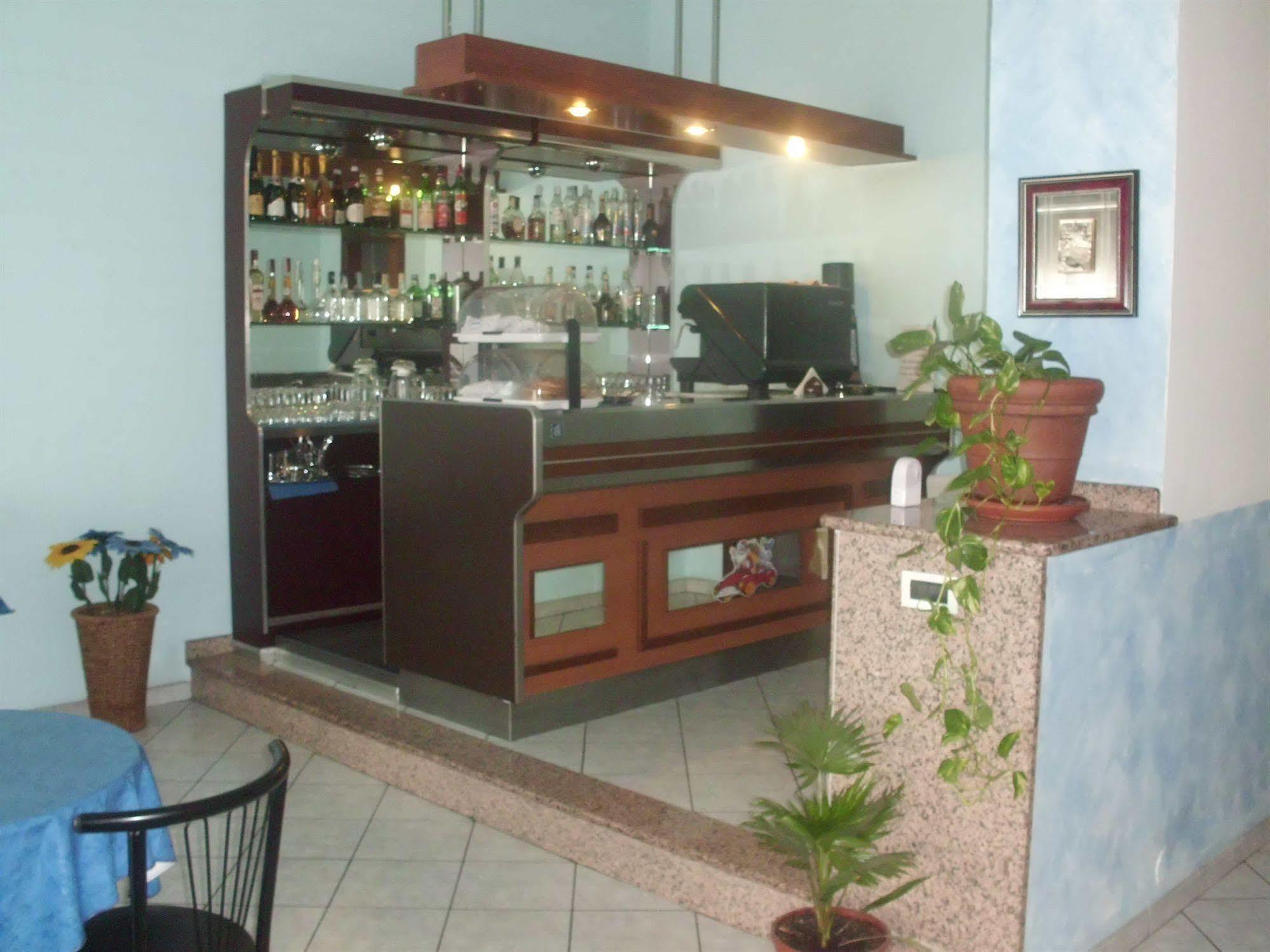 Hotel Lombardia Seveso Екстер'єр фото